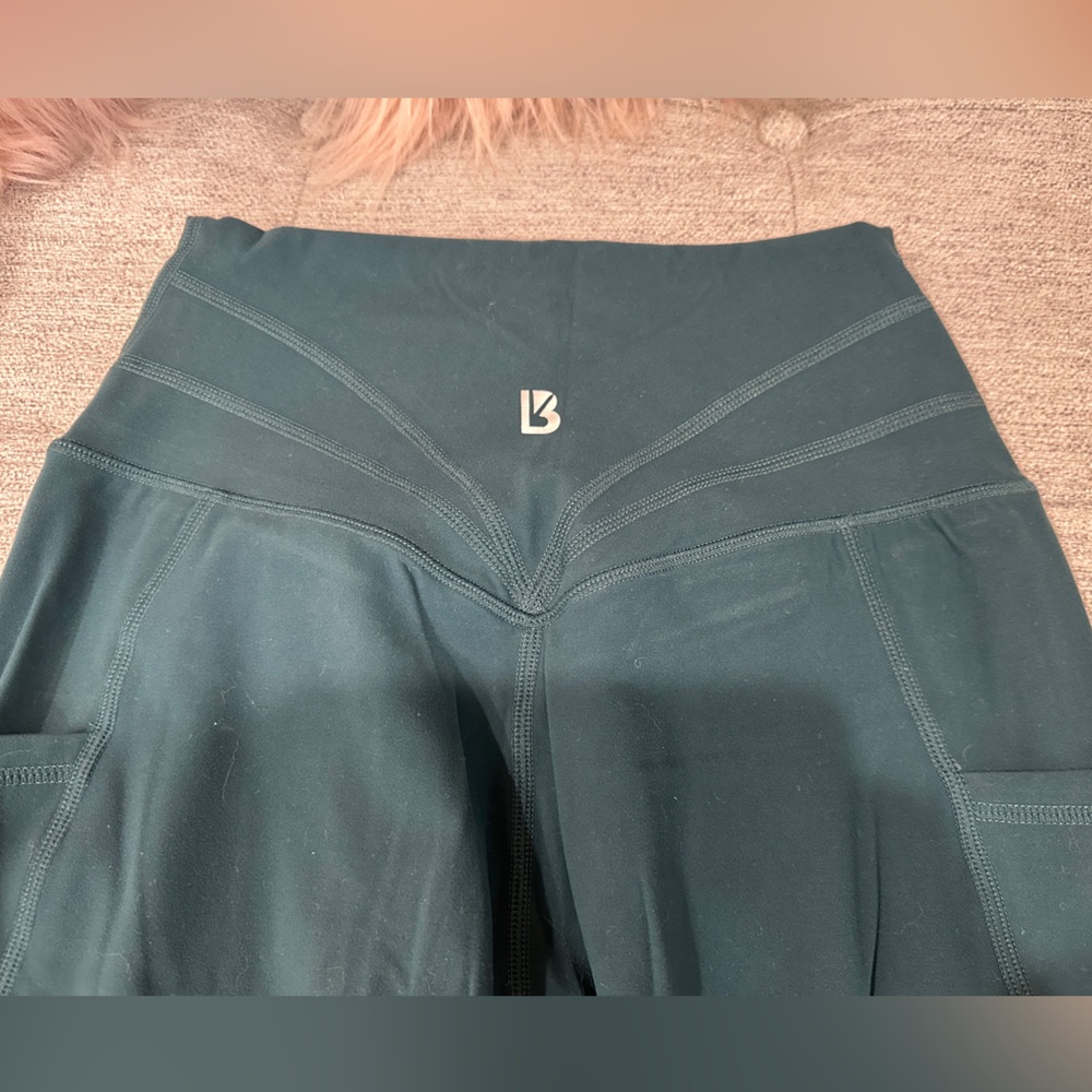 LIKE NEW 🆕 Buffbunny Monarch High Rise Legging Secret Garden - Picture 6 of 8